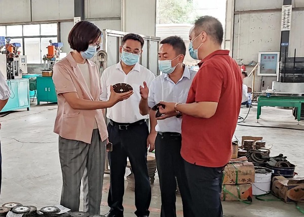 鄂州市委常委、統戰部部長(cháng)鄒霞一行蒞臨昌利公司調研指導